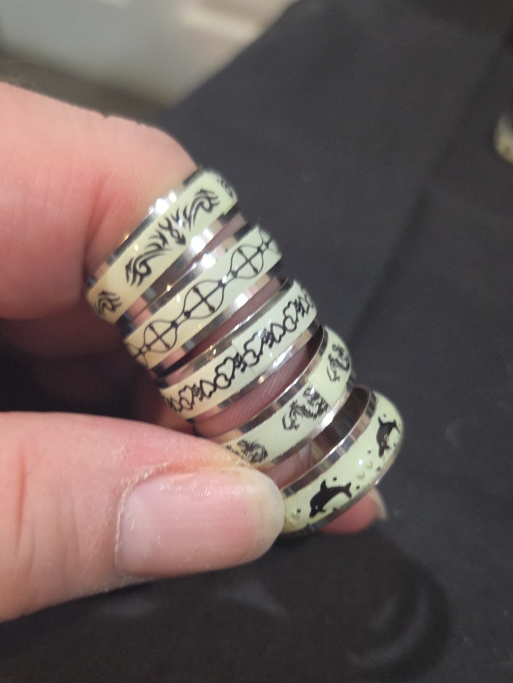 SET OF 5 RINGS - GLOW IN THE DARK - STAINLESS STEEL